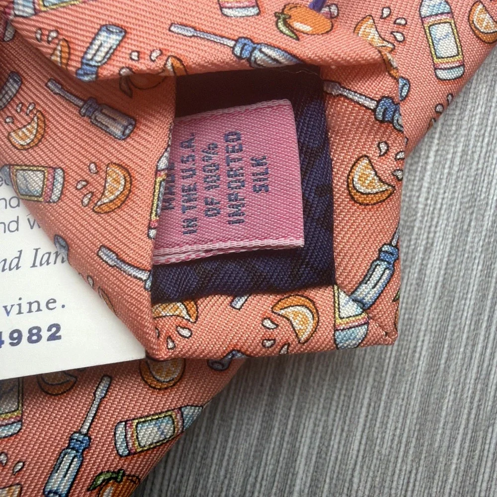 Vineyard Vines Silk Novelty Tie NWT Peach Cocktail Drink Barware Men's Necktie